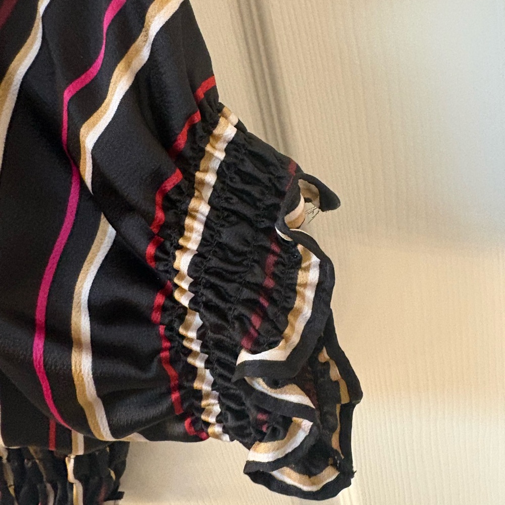 Vince Camuto Striped Black and Red Women's Top - Picture 4 of 9